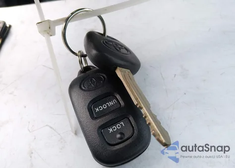 2007 Toyota Corolla S из США, поврежденный, VIN 1NXBR30EX7Z912015